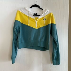 Nike Crop Hoodie